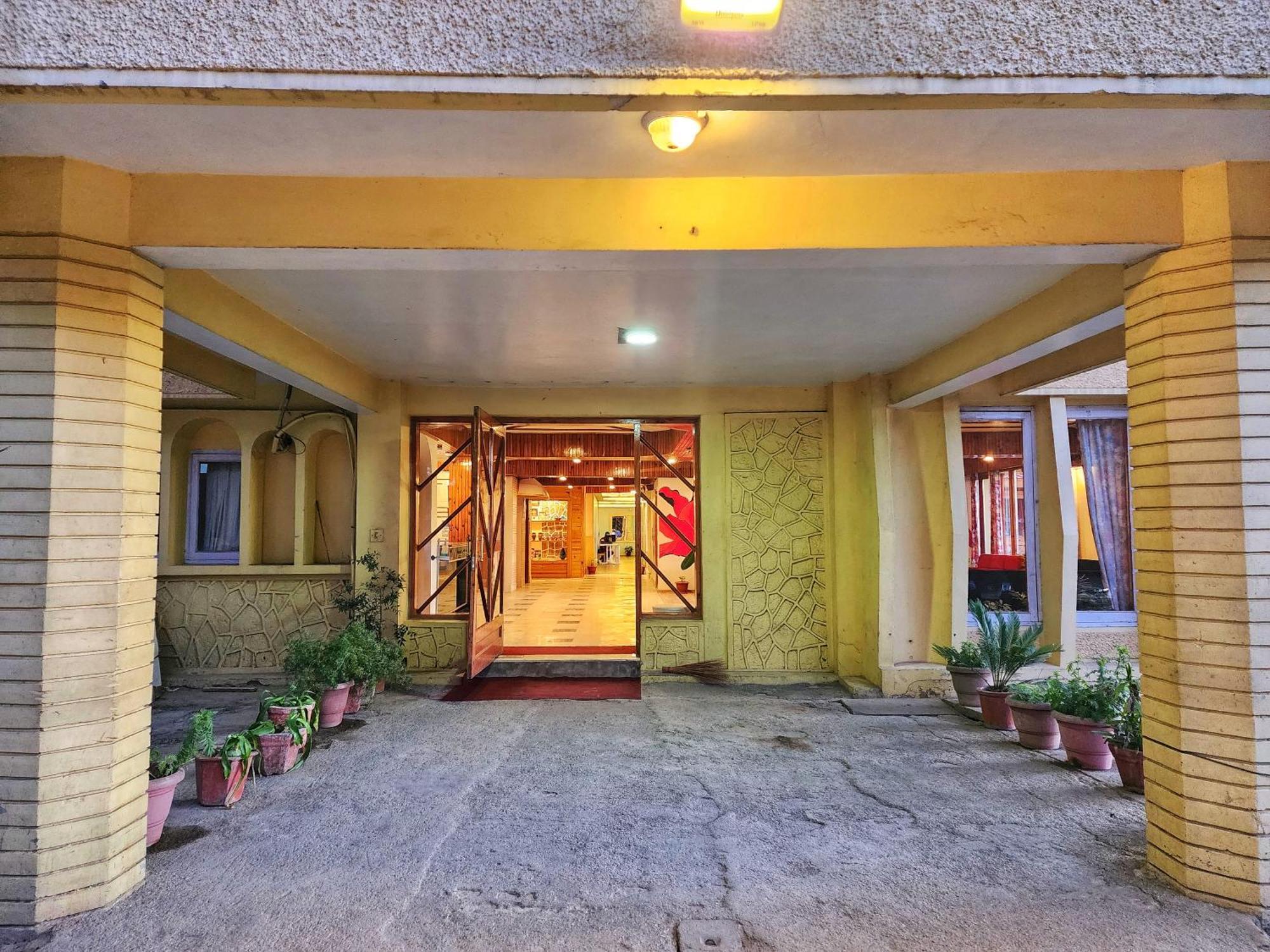 Hotel Pineview Shimla Exterior photo